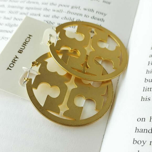 NEW TORY BURCH Miller Gold Statement Hoop Earrings AUTHENTIC - Picture 2 of 3